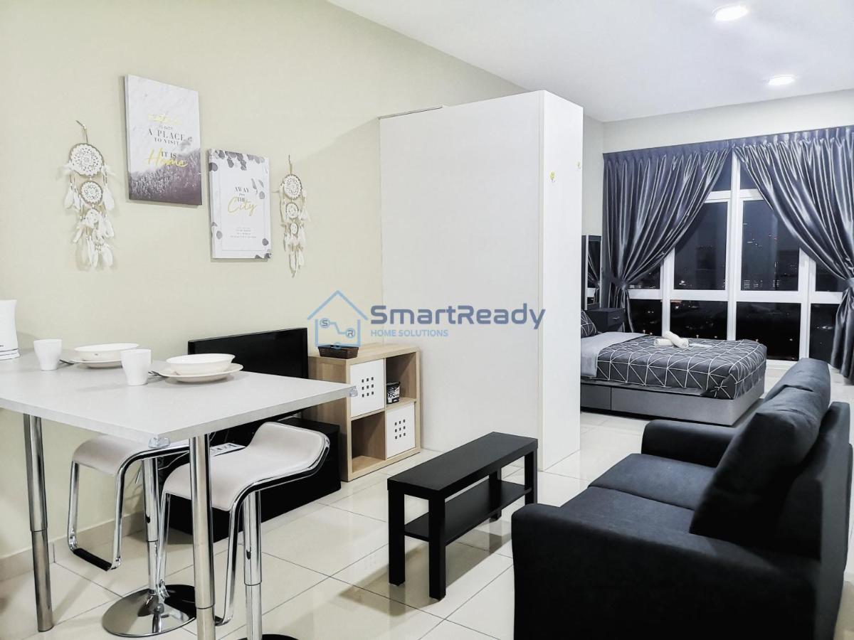 Twin Galaxy Suites By Sr Home Johor Bahru Exterior foto
